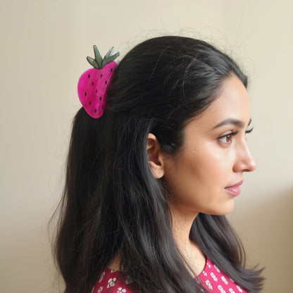 Strawberry Claw Clip - DQD Clothing
